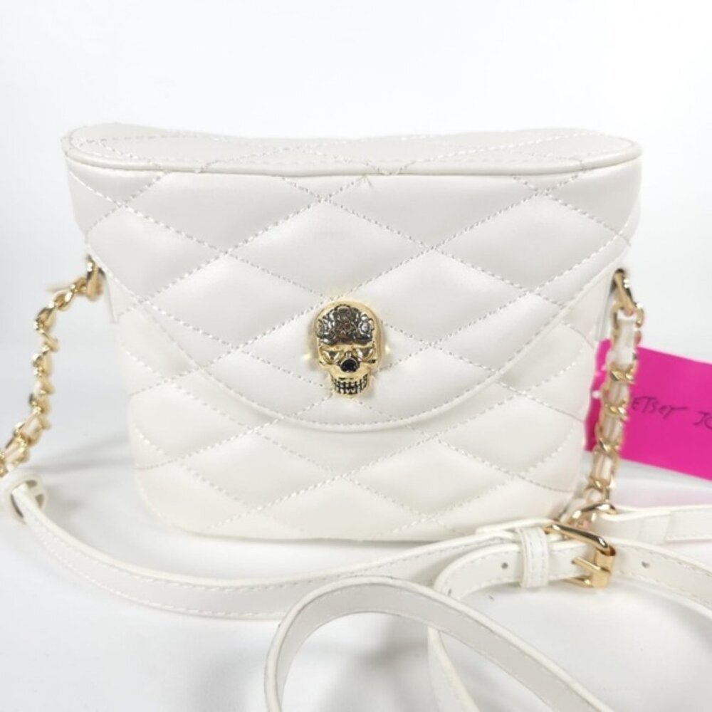 NWT BETSEY JOHNSON XOVIOLA WHITE Skull Faux Leather Quilted Geometric Crossbody - Picture 1 of 16